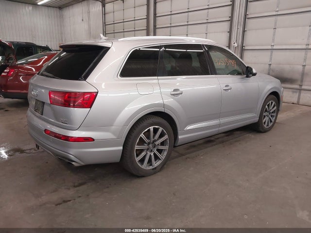 2018 AUDI Q7 WA1LAAF77JD052802 Photo 3