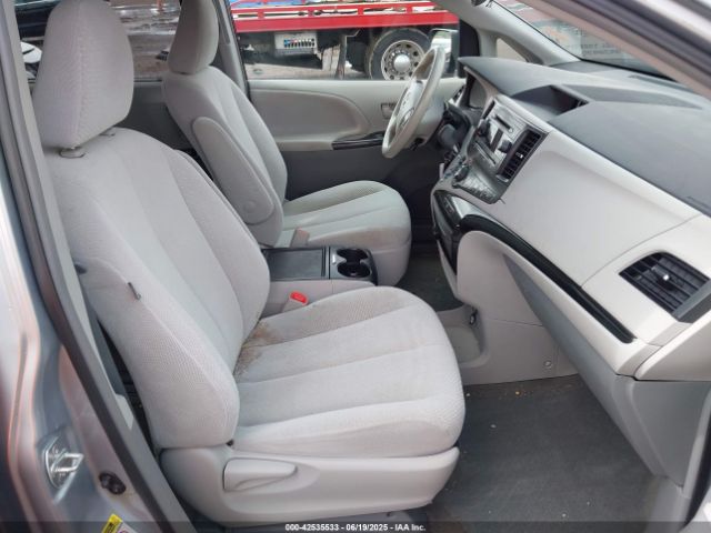 2014 TOYOTA SIENNA 5TDKK3DC5ES484034 Photo 4