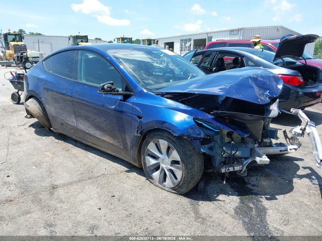 2024 TESLA MODEL Y 7SAYGDEE6RA233325 Photo 0