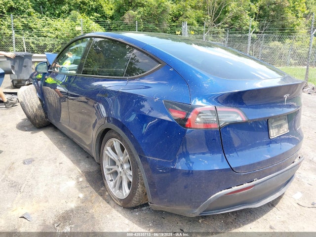 2024 TESLA MODEL Y 7SAYGDEE6RA233325 Photo 2