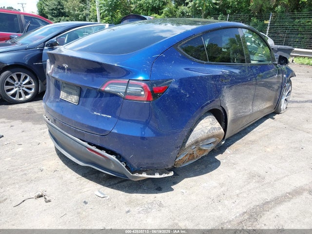 2024 TESLA MODEL Y 7SAYGDEE6RA233325 Photo 3