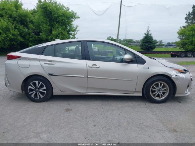JTDKARFP8H3057054 Toyota Prius Prime Plus