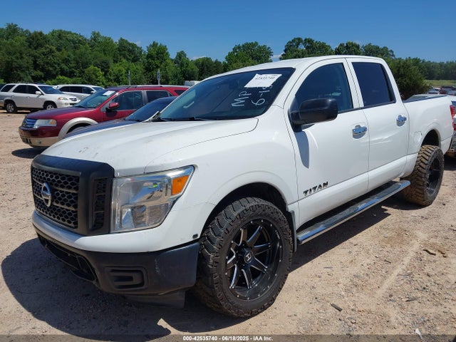 1N6AA1EK4HN505570 Nissan 2017