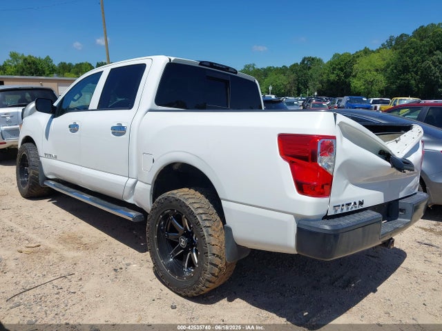 1N6AA1EK4HN505570 Nissan 2017