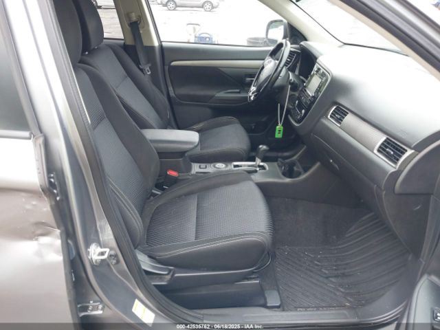 2016 MITSUBISHI OUTLANDER JA4AZ3A34GZ002869 Photo 4