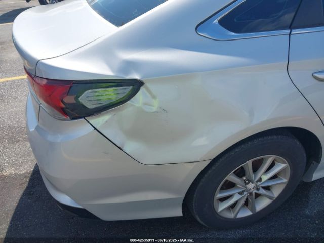 2019 HYUNDAI SONATA 5NPE24AF2KH768613 Photo 5