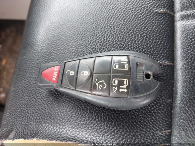 2014 CHRYSLER TOWN & COUNTRY 2C4RC1BG6ER357615 Photo 10