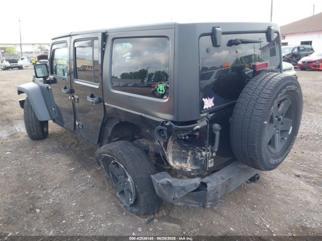2015 JEEP WRANGLER UNLIMITED 1C4BJWDG7FL717261 Photo 2