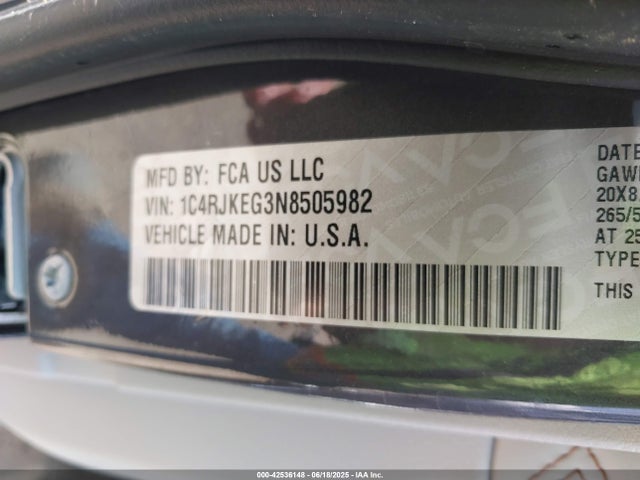 1C4RJKEG3N8505982 Jeep GRAND CHEROKEE L