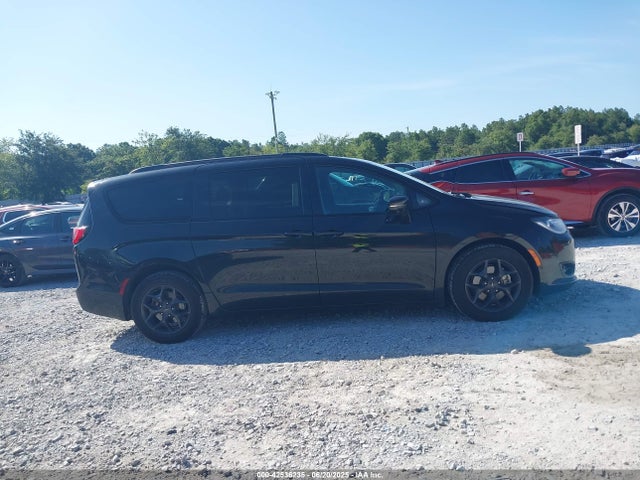 Chrysler 2020 2020 2C4RC1GG4LR121597 Image 13