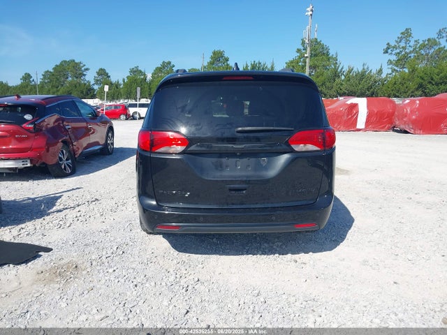 Chrysler 2020 2020 2C4RC1GG4LR121597 Image 16