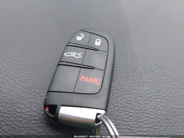 2016 CHRYSLER 200 1C3CCCAB3GN121614 Photo 10