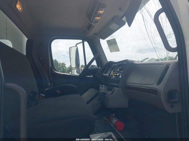 3ALACWCY5GDHN2740 Freightliner Cummins Isl