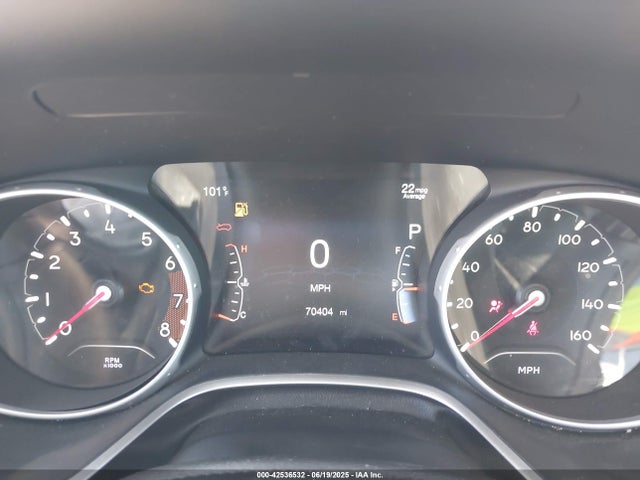 3C4NJCCB7JT410882 Jeep 2018