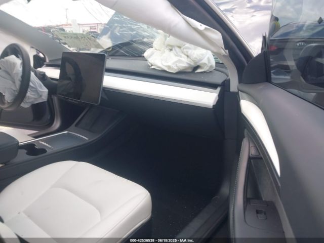 2022 TESLA MODEL 3 5YJ3E1EAXNF343350 Photo 4