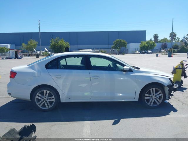 3VWL07AJ6FM302232 Volkswagen 2015
