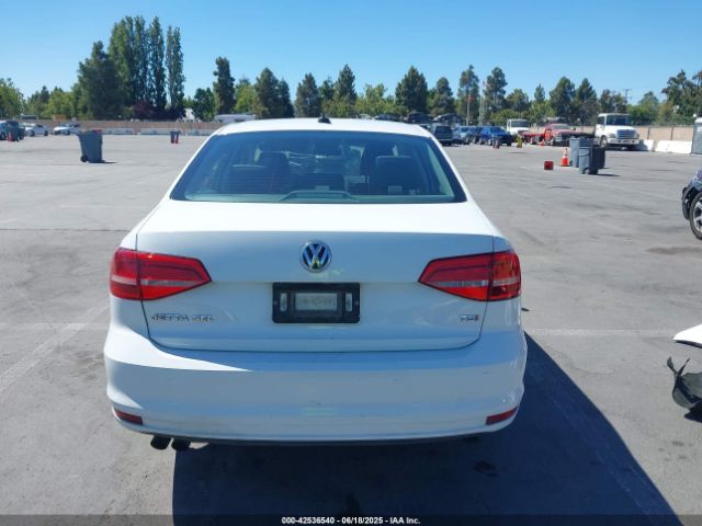 3VWL07AJ6FM302232 Volkswagen 2015