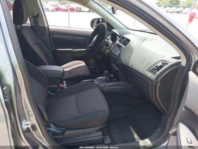 2017 MITSUBISHI OUTLANDER SPORT JA4AR3AU0HZ043011 Photo 4