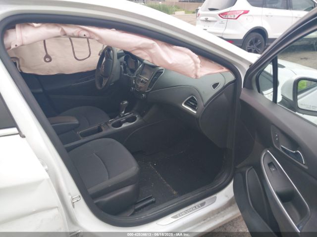 2017 CHEVROLET CRUZE 3G1BE6SMXHS600373 Photo 4