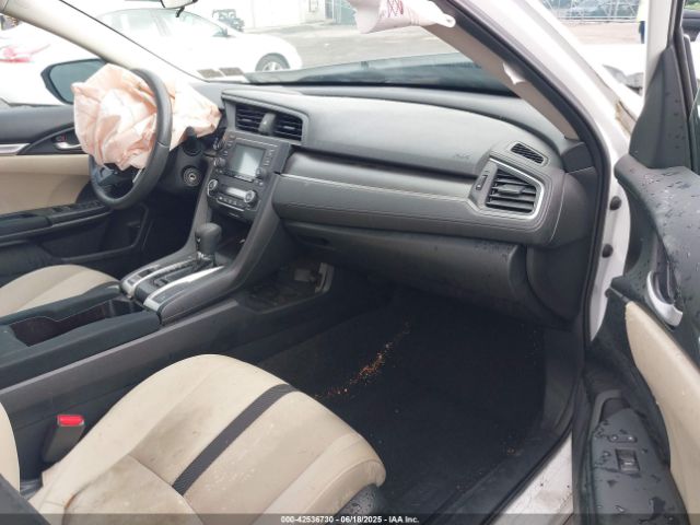 2018 HONDA CIVIC 2HGFC2F58JH589863 Photo 4