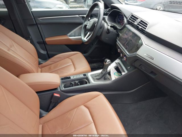 2020 AUDI Q3 WA1DECF31L1064787 Photo 4