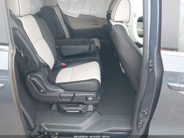 Honda Odyssey Elite 2025 5FNRL6H92SB043456 Image 8