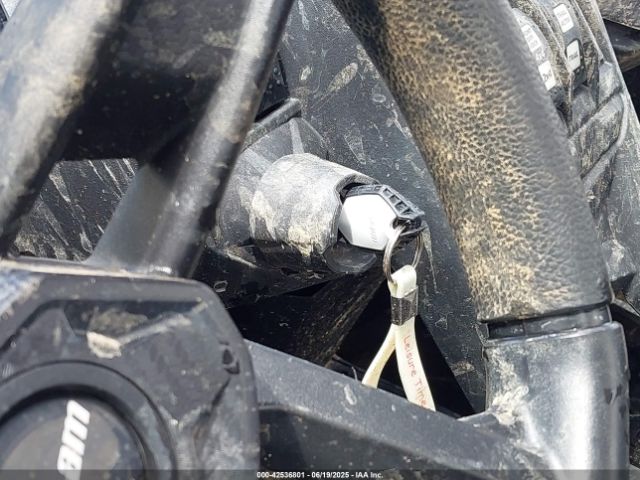 2024 CAN-AM MAVERICK X3 3JBVGAY26RE000041 Photo 10