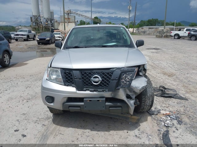 1N6AD0CW3GN766162 Nissan 2016