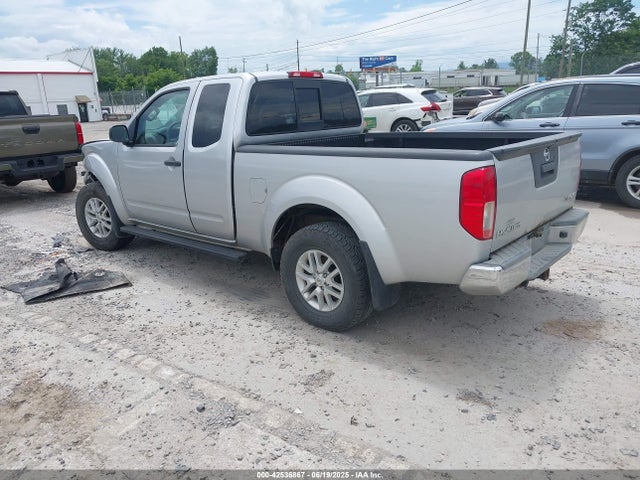 1N6AD0CW3GN766162 Nissan 2016