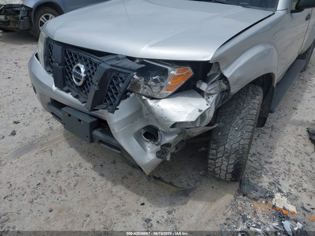 1N6AD0CW3GN766162 Nissan 2016