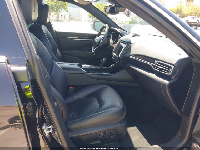 ZN661XUA5JX303642 Maserati m156d