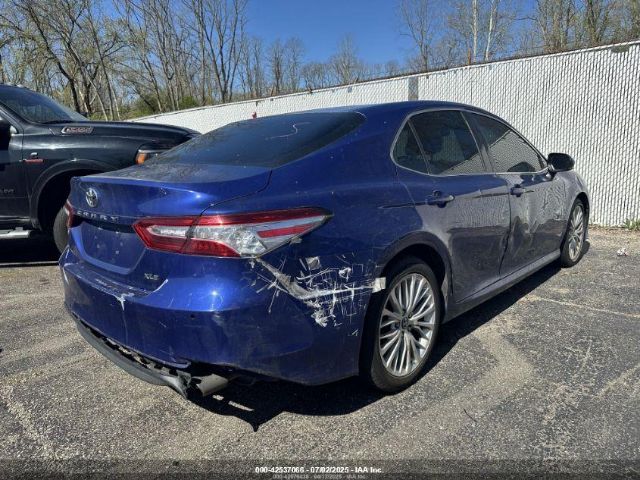 2018 TOYOTA CAMRY 4T1B11HK7JU572111 Photo 3