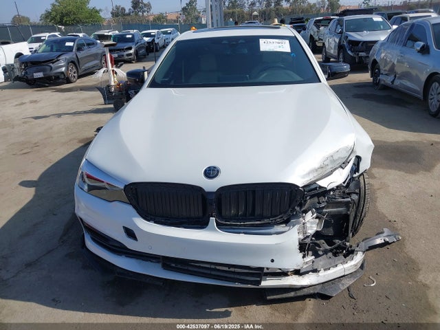 WBAJR3C08LCE08370 BMW 2020