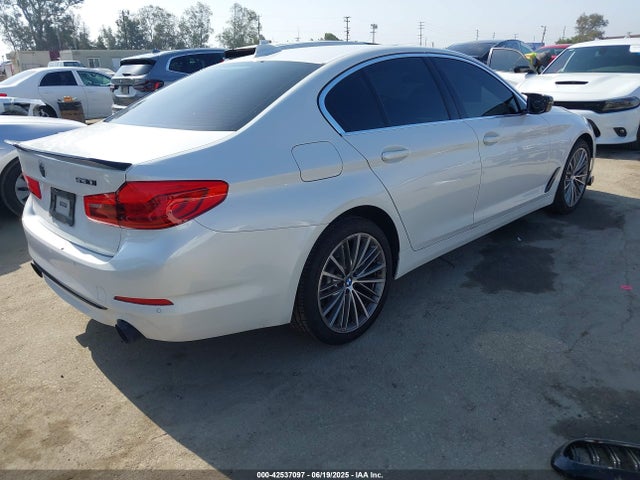 WBAJR3C08LCE08370 BMW 2020
