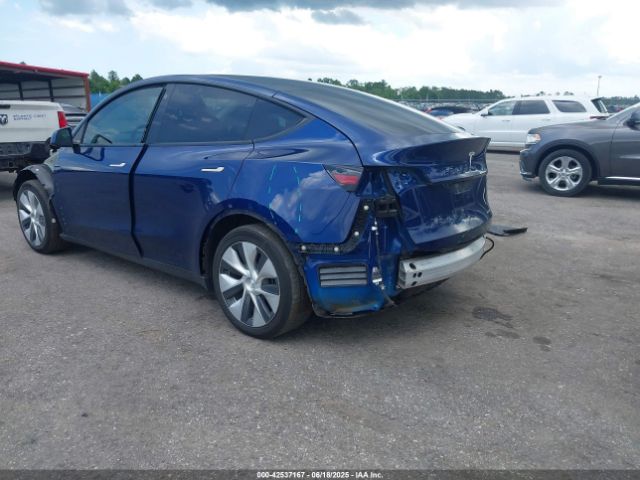 2021 TESLA MODEL Y 5YJYGAEEXMF148513 Photo 2