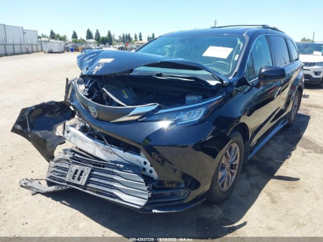 2021 TOYOTA SIENNA 5TDKRKEC3MS011073 Photo 1