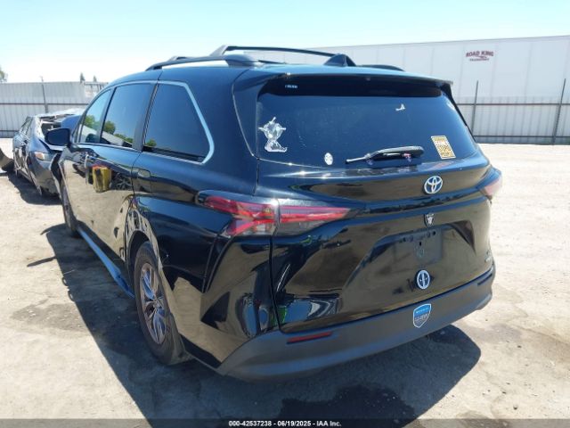 2021 TOYOTA SIENNA 5TDKRKEC3MS011073 Photo 2