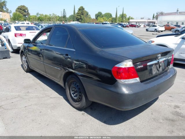 2005 TOYOTA CAMRY 4T1BF32K05U085036 Photo 2
