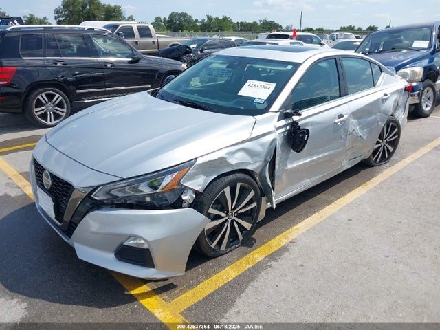 Nissan 2020 2020 1N4BL4CV7LC243702 Image 2