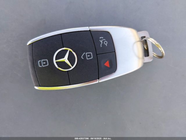 4JGFB4JE2PA885002 Mercedes-Benz m264