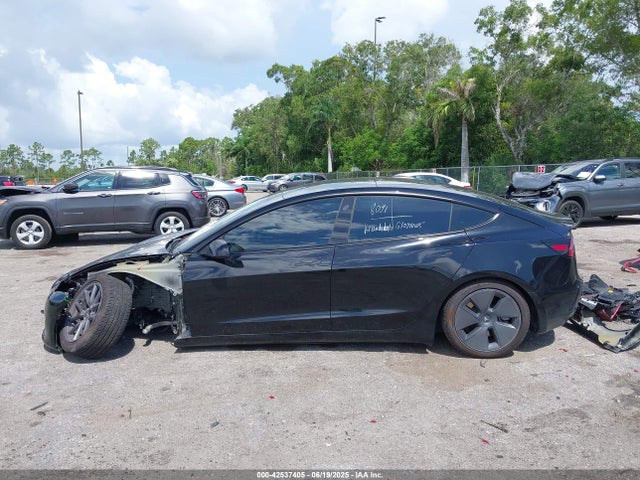 5YJ3E1EA0MF084849 Tesla MODEL 3