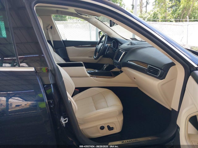 Продажа на аукционе авто 2019 Maserati Levante S Gransport, vin: ZN661YUS1KX325296, номер лота: 42537424