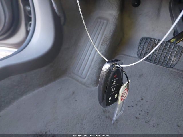 1G1ZD5STXSF147693 Chevrolet lfv
