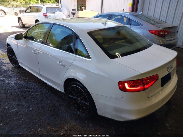 2015 AUDI A4 WAUFFAFL3FN007887 Photo 2