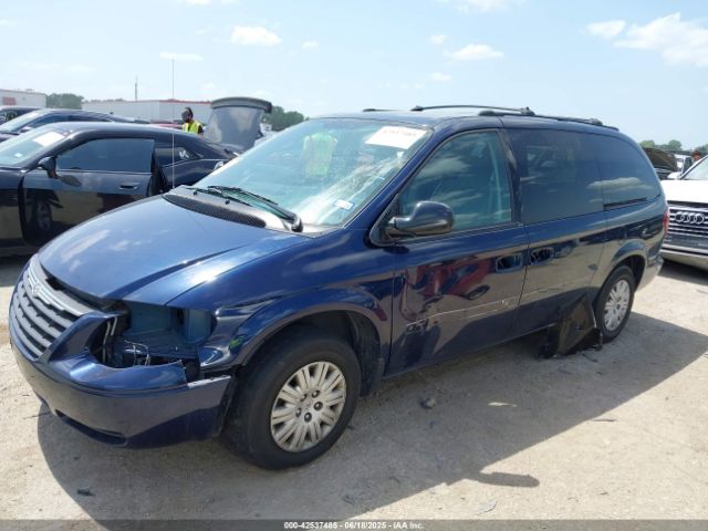 2005 CHRYSLER TOWN & COUNTRY 2C4GP44R05R299075 Photo 1