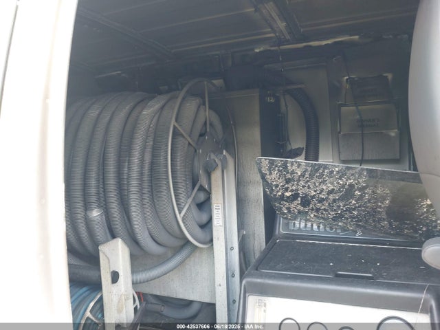 GMC l20 2015 1GTW7FCF6F1114077 Image 8