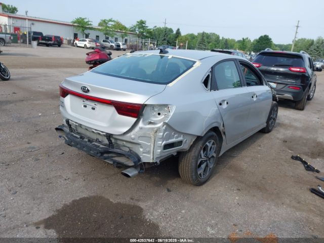 2021 KIA FORTE 3KPF24AD6ME377135 Photo 3