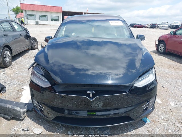 5YJXCDE22MF320841 Tesla MODEL X