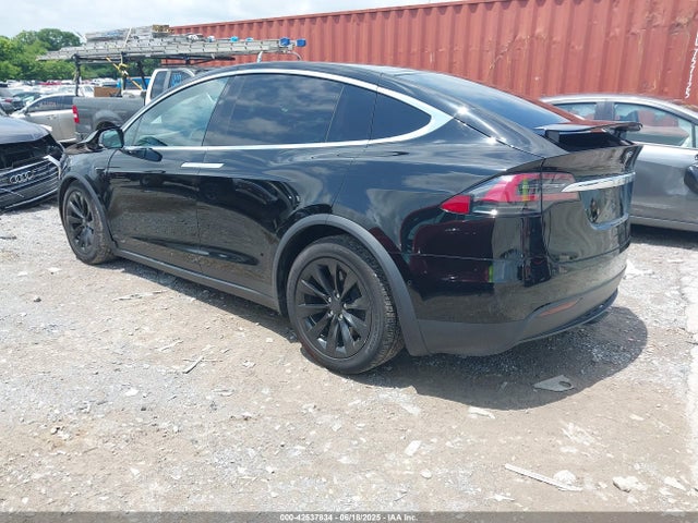 2021 TESLA MODEL X 5YJXCDE22MF320841 Photo 2
