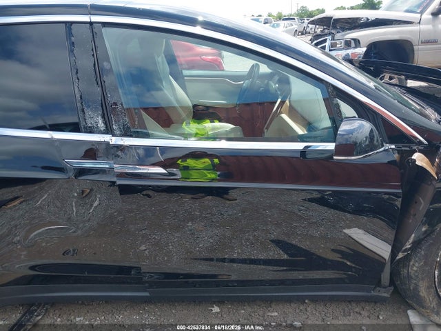 2021 TESLA MODEL X 5YJXCDE22MF320841 Photo 4